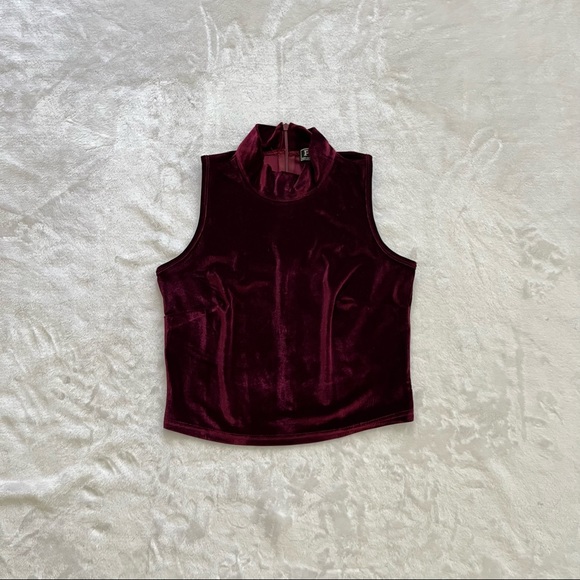 POL | Velvet Mock Neck Tank Top - Picture 2 of 4